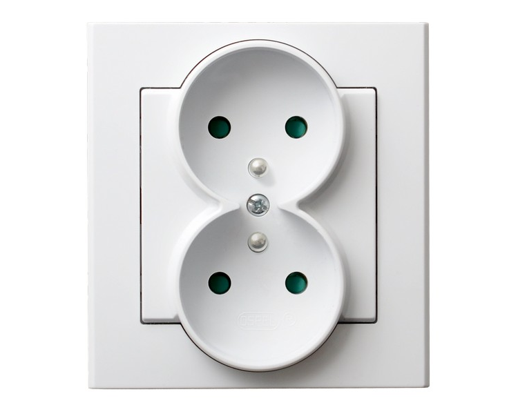 Gniazdo podwójne z uziemieniem z przesłonami torów prądowych, kompletne z ramką Biały mat Ospel Sonata