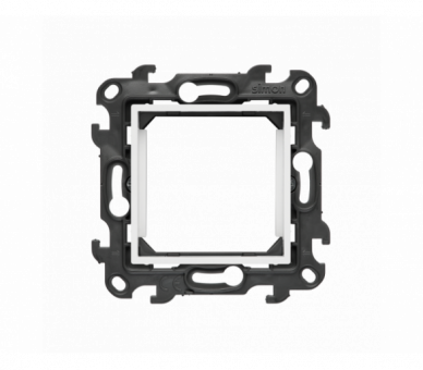 Adapter (przejściówka) na osprzęt standardu 45×45 mm, (moduł), Simon 24, IP20, biały Simon 24 NA45.01/11